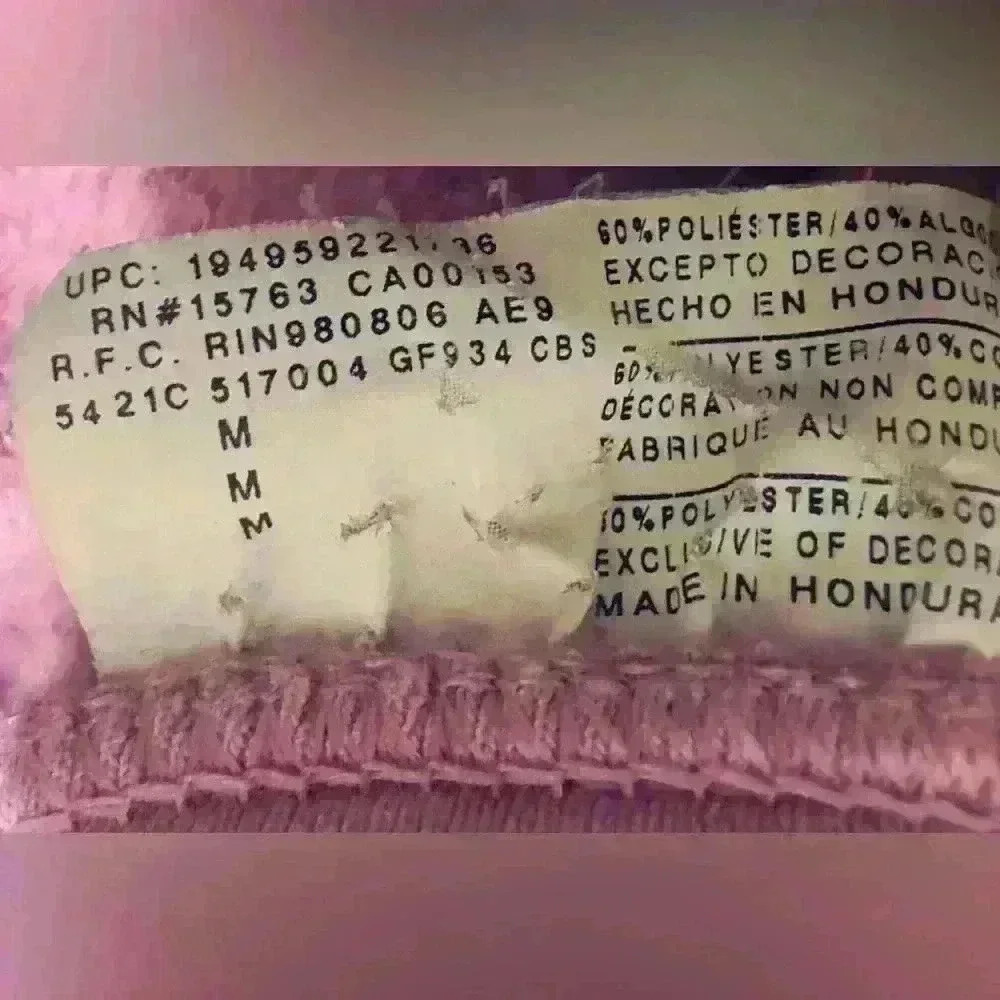 Champion Powerblend Graphic Hoodie, Women’s Size Medium, in color Paper Orchid - Picture 8 of 10